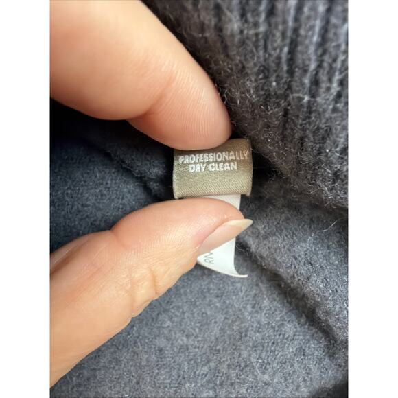 Neiman Marcus Cashmere Sweater Lg Grey 100% Cashmere Quiet Luxury Drop Tail Hem - Picture 6 of 10